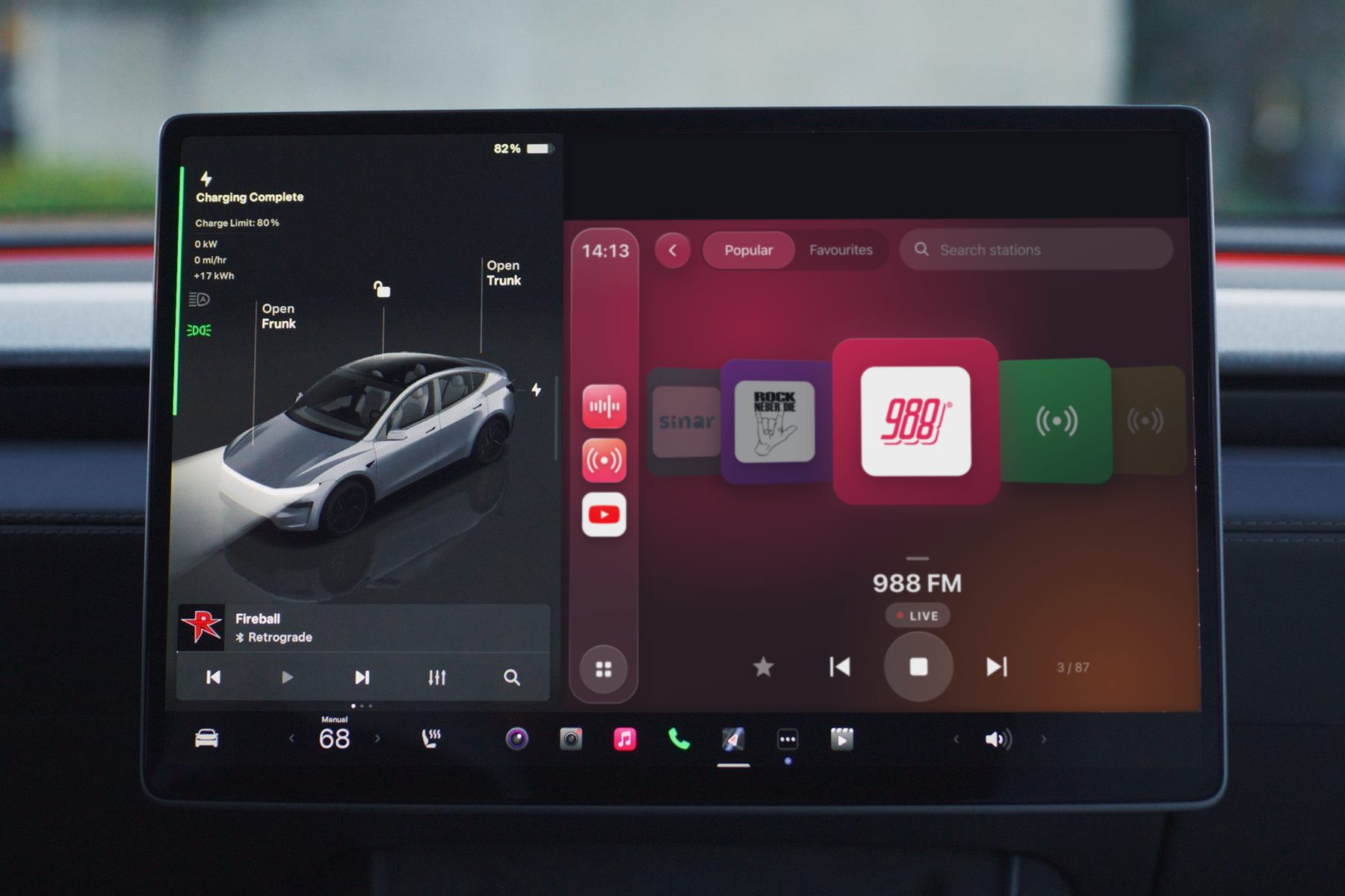 Radio next to the charging screen